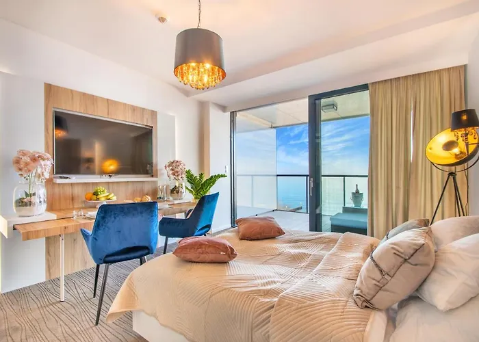 North Apartments, Sunsetview 507 Apartman