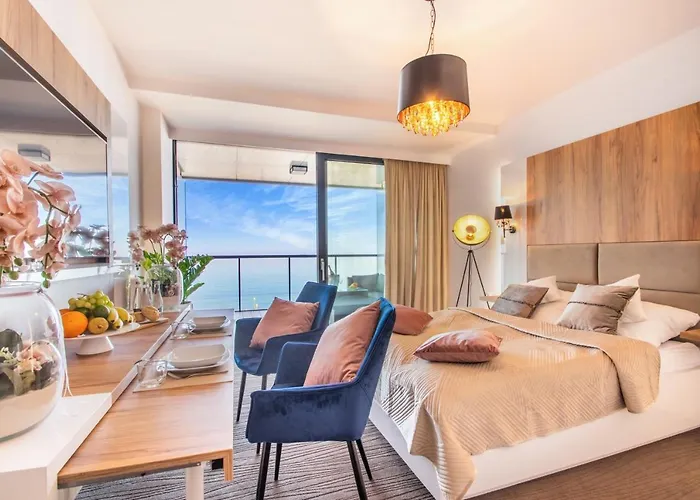 North Apartments, Sunsetview 507 *