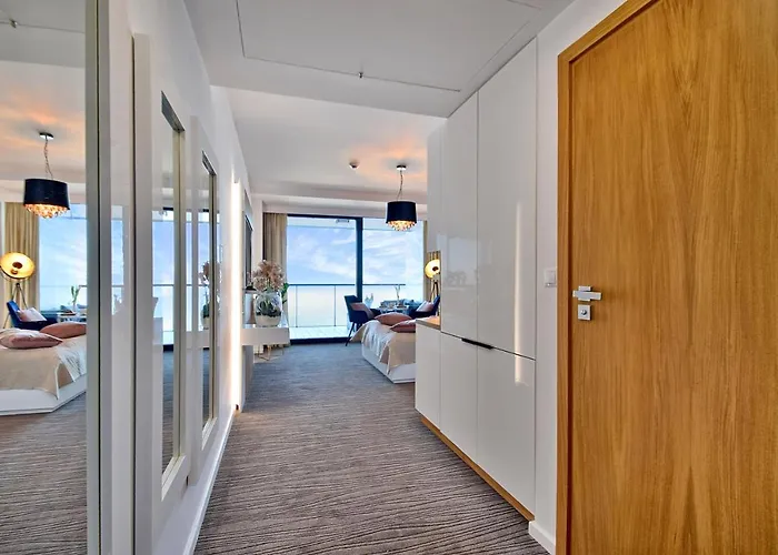 North Apartments, Sunsetview 507