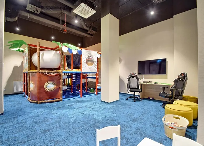 North Apartments, Sunsetview 507 コウォブジェク